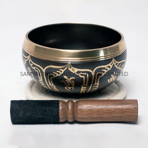 Ensemble de bols chantants tibétains de 9,5 cm, fabriqués à la main, avec roue Yantra sacrée, logo personnalisé gravé, noir mat - Product Image 5