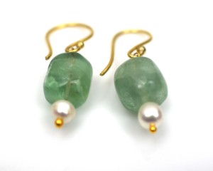 Boucles d'oreilles pendantes de luxe en pierre précieuse naturelle aigue-marine et perle d'eau douce - Product Image 1