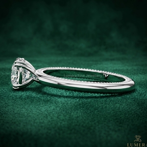 Bague de fiançailles Lumera Fine Jewellery en platine, diamant rond taille brillant, classique pour femme, pierre naturelle certifiée GIA - Product Image 2