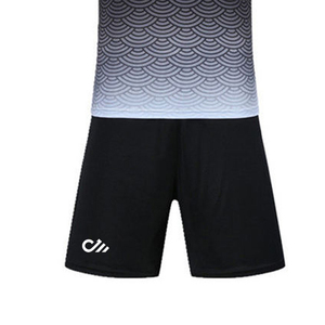 ชุดยูนิฟอร์มฟุตบอลคุณภาพสูง แขนสั้น ระบายอากาศ แห้งเร็ว ผลิตจากโพลีเอสเตอร์ 100% พร้อมบริการสกรีนโลโก้ตามสั่ง - Product Image 5