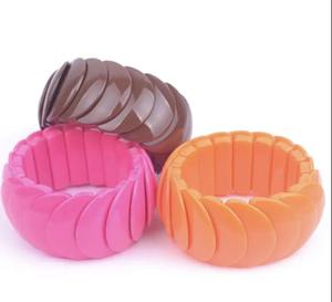 Bracelets classiques en résine plastique, ensembles mignons rose, orange, marron, fantaisie, unisexe, bijoux tendance, bracelet de mode, anniversaire pour femme - Product Image 1