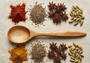 Louche à soupe en bois artisanale légère et écologique, à long manche, en bois naturel, cuillère de service, ustensile de cuisine - Product Image 5
