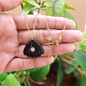 Minimalist design shell carved black onyx <b>with</b> cubic zirconia bezel set gold plated wholesale jewelry women fashion necklace - Product Image 4
