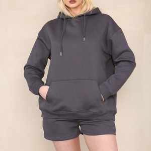 Ensemble deux pièces pour femme : sweat à capuche et short, personnalisable avec impression de marque, étiquette sur mesure, pour la gym, la détente ou la maison, OEM ODM, vente en gros - Product Image 3
