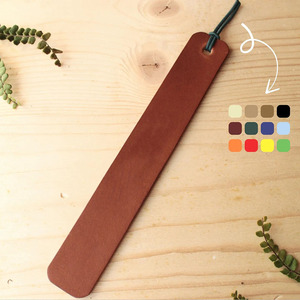 Marcador de página de alta calidad personalizado en cuero con diseño de hoja de arce para amantes de los libros y coleccionistas. - Product Image 5