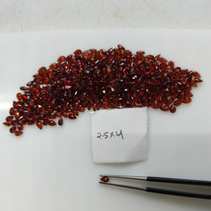 โกเมนสีแดงธรรมชาติ 4x2.5 มม. รูปทรงลูกแพร์ คุณภาพดีที่สุด พลอยเม็ดเดี่ยวสำหรับทำเครื่องประดับ - Product Image 3