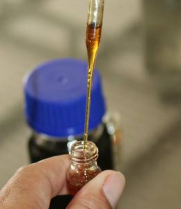 Aceite esencial de madera Huy Phat Oud () - Product Image 5