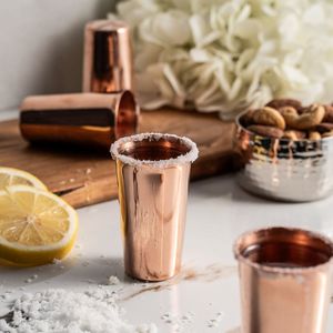 Vasos de cobre premium, elegantes vasos metálicos para servir agua, jugo, cócteles, duraderos y reutilizables para cocina y bar. - Product Image 2