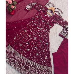 ชุดเดรสงานเลี้ยงดีไซเนอร์ ไซส์ XS แบบ Anarkali พร้อมกางเกงและผ้าคลุมไหล่ - Product Image 1