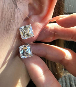 Pendientes Clásicos de Diamantes con Corte Asscher Cuadrado, Certificados por IGI, Oro Blanco Sólido de 9k, Diamantes CVD HPHT Creados en Laboratorio, Solitario Grande con Cierre a Presión - Product Image 3