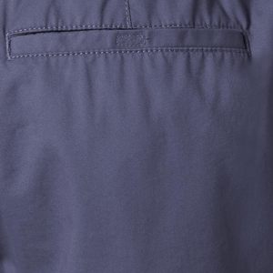 Shorts de sport bleus pour hommes à séchage rapide avec poche arrière zippée, taille élastique, longueur mi-cuisse, couleur unie, tissu tricoté - Product Image 5