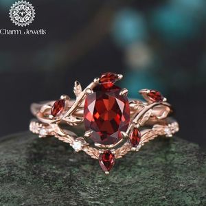 Bague de Fiançailles Femme Charm_Jewells en Argent Plaqué Or Rose avec Moissanite Taille Coussin Sertie à Griffes Motif Végétal Vintage - Product Image 1
