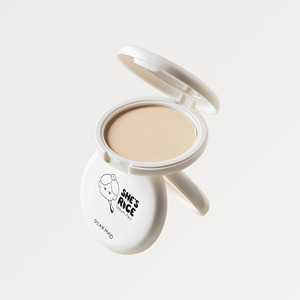 Poudre fixatrice DEARMAY Korean K-Beauty She's Rice Sebum Pact SPF30 Fabriqué en Corée – Adorables produits de maquillage - Product Image 1