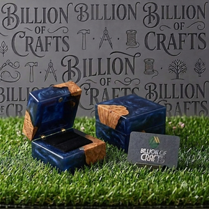 Caja de Anillos de Madera y Resina Epoxi, Estuche para Joyas Floral, Porta Anillos Compacto para Regalo de Compromiso o Boda - Product Image 5