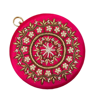 Pochette de soirée classique pour mariée, richement brodée de perles et de diamants, avec chaîne, forme boîte, cadre métallique Lowellcraft - Product Image 1