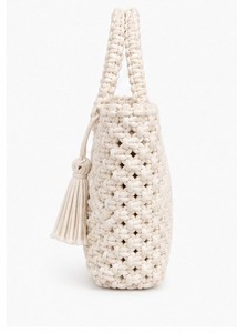 Bolso de hombro de algodón macramé y ganchillo hecho a mano para mujer, ideal para compras en boutiques, regalos y uso personal. Venta al por mayor. - Product Image 3