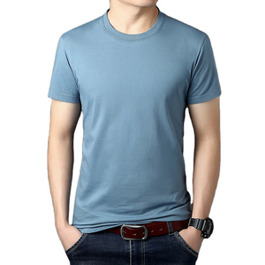 Camiseta de entrenamiento de verano para hombre de alta calidad, estilo urbano personalizado, top ajustado para fitness con manga corta y corte holgado. - Product Image 3
