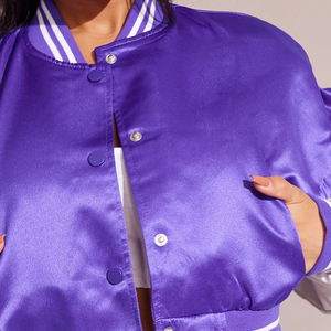 Veste universitaire tendance pour femmes avec logo personnalisé, manches en cuir imprimées brodées et respirantes, coupe ajustée 2025 - Product Image 3