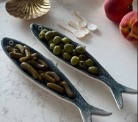 Assiette de service rectangulaire en aluminium doré, incrustée, en forme de poisson, peinte à la main, pour olives et cornichons, idéale pour les fêtes