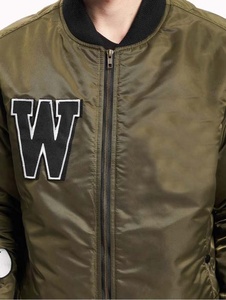 Diseñe su propia chaqueta Bomber profesional personalizada Nuevo estilo Moda de invierno Última chaqueta Bomber elegante de tamaño personalizado para adultos - Product Image 5