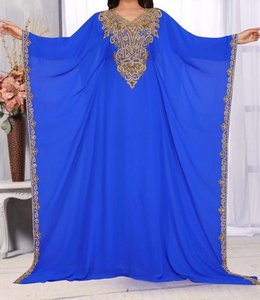 Abaya Roja Bordada, Larga Hasta el Suelo, para Mujer, Manga Larga, Estilo Modesto de Medio Oriente, Color Sólido, Poliéster, Corte Regular, Talla Grande - Product Image 3
