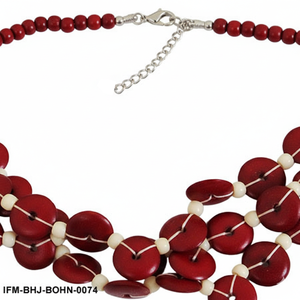 Collar matinee hecho a mano con botones rojos de hueso Rumba, detalles en ivorine y cierre de mosquetón ajustable. - Product Image 2