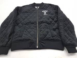 Chaqueta Bomber Negra Acolchada para Hombre con Logotipo Bordado, Cuerpo en Mezcla de Lana, Mangas en Contraste y Logotipo Personalizado - Product Image 1