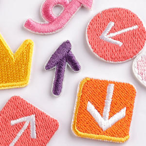 Parches Bordados Florales Personalizados, Apliques Termoadhesivos de Flores Botánicas, Estrellas y Corazones para Ropa, Sombreros, Bolsos, Decoración DIY al por Mayor - Product Image 5