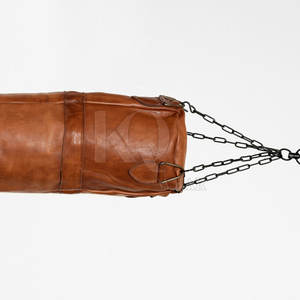 Sac de frappe professionnel en cuir de haute qualité pour l'entraînement de MMA, de boxe et de fitness – Léger, écologique et durable pour la maison - Product Image 4