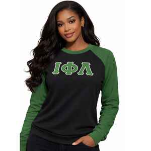 Chemise à manches longues raglan noire Iota Phi Lambda Sorority avec manches vert émeraude, vêtement à lettres grecques, haut décontracté pour femme, qualité supérieure - Product Image 3