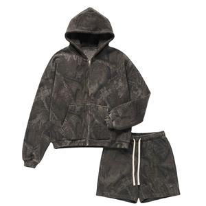 Conjunto vintage de sudadera con capucha y pantalones cortos, hecho de 100% algodón, con estampado totalmente personalizado, perfecto para uso casual o estilo urbano, unisex. - Product Image 1