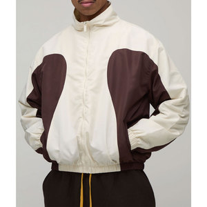 Veste coupe-vent légère en nylon pour homme, résistante à l'eau, avec fermeture éclair, en vente - Product Image 1