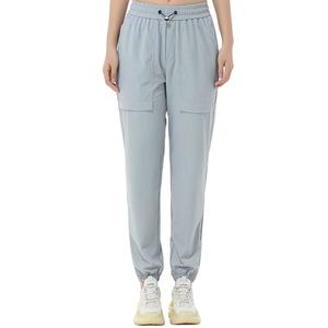 Pantalon cargo jogger bleu clair pour femme avec poches, séchage rapide, tricoté, décontracté, longueur cheville, taille à cordon, idéal pour le printemps - Product Image 3