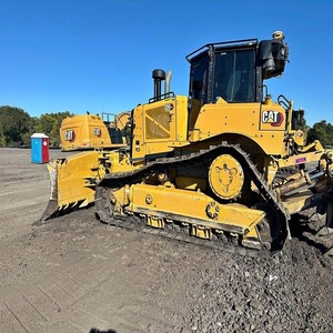 Les bulldozers CAT D6 robustes offrent une stabilité et une résistance de traction exceptionnelles pour des conditions de travail exigeantes. - Product Image 5