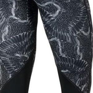 Leggings de sport tendance pour femmes, sublimation, qualité supérieure, très demandés, prix très raisonnable, design unique, légers - Product Image 6