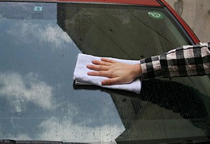 Traitement de verre hydrophobe ultra-lisse de haute qualité, idéal pour les véhicules de trajets quotidiens - Product Image 6