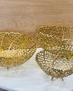 Cuenco de servir de aluminio fundido con acabado decorativo para una presentación elegante en la mesa, que ofrece un aspecto refinado y fácil mantenimiento. - Product Image 4