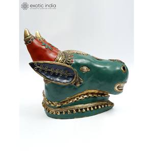 Colgante de pared de cabeza Nandi de latón de 9 pulgadas con incrustaciones intrincadas para decoración del hogar, decoración de pared y Templo hecho en La India - Product Image 1