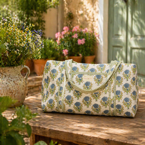 Bolsa de Lona Acolchada de Algodón con Estampado Botánico Azul, Bolsa de Viaje de Gran Capacidad, Bolsa de Gimnasio para Fin de Semana, Bolso de Mano Elegante para Mujer - Product Image 1