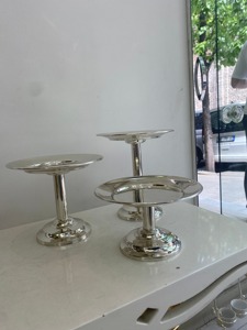 ขาตั้งเค้กโลหะเคลือบเงินคลาสสิก พร้อมกระจกเงา เหมาะสำหรับตกแต่งบ้าน งานอีเว้นท์ และเป็นของขวัญพรีเมียมจากอินเดีย - Product Image 6