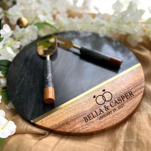 Elegante Tabla de Quesos de Mármol Negro y Madera de Acacia con Juego de Cuchillos para Queso de Acero Inoxidable Dorado, Plato de Charcutería de Lujo - Product Image 2