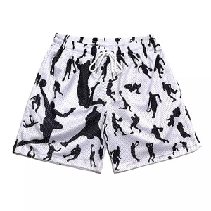 Shorts de basketball personnalisés beiges en tissu mesh sublimé bleu, respirants, avec taille élastique et cordon de serrage, grande taille - Product Image 6