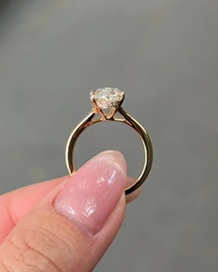 แหวนเพชรโมวาล 3 กะรัต เพชรเลี้ยงในห้องปฏิบัติการ ทองคำขาว 14K ดีไซน์วงแหวนแบบซ่อน Halo 4 กรงเล็บ วงแหวนแบบ Cathedral แหวนแต่งงาน/แหวนหมั้น - Product Image 4