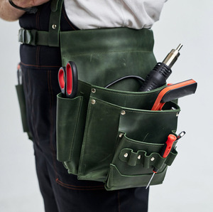 Ceinture porte-outils en cuir premium avec plusieurs compartiments, boucle pour marteau, quincaillerie durable, ajustement confortable, en vente - Product Image 5
