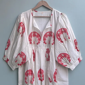 Blusa Floral con Estampado Artesanal, Cuello en V, Manga 3/4, Volantes Hechos a Mano, Lavable, Cintura Natural, Estilo Chinoiserie, de Algodón Ecológico - Product Image 2