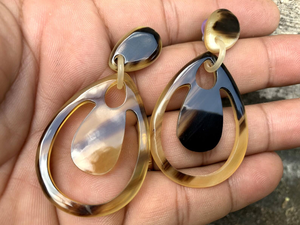 Pendientes de Cuerno Natural de Alta Calidad ZEHRA INDUSTRIES, Estilo Animal, Ecológicos, Impermeables, Hechos a Mano, Tamaño Personalizado, Precio Bajo - Product Image 2