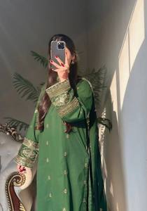 Elegant Dark Green Embroidered <b>Kurti</b> Palazzo Set with Dupatta for Women Designer Party Wear Ethnic Suit with Zari & Thread Work - Product Image 2