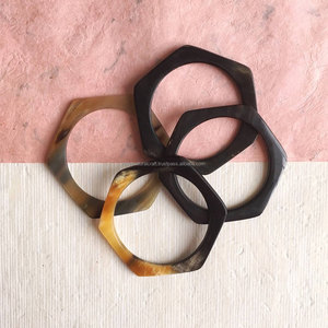 ชุดกำไลข้อมือแฟชั่นรูปเขาควายเข้มดูสง่างาม - Product Image 4