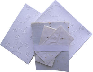 Papiers recyclés en coton de haute qualité, 10 feuilles de papier à lettres A4 + 5 enveloppes, emballés dans une boîte assortie - Product Image 2
