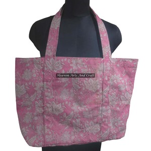 Sac fourre-tout léger fait à la main en toile de coton élégant Shopper pour le travail d'épicerie de voyage d'été et l'utilisation quotidienne avec impression de bloc de main - Product Image 1